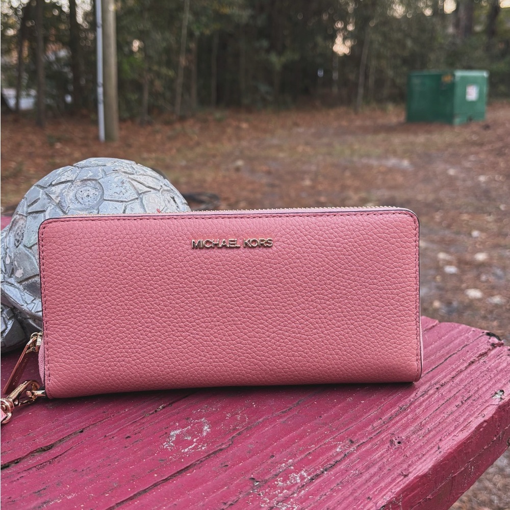 Michael Kors Blush Pink Wallet
